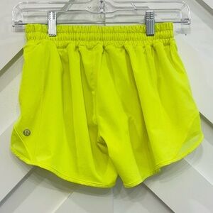 Lululemon Hotty Hot Shorts II 4" Size 4 Tall In Highlight Yellow